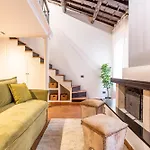 Art House Trastevere Luxury Apartment